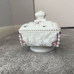 VINTAGE Westmoreland candy dish